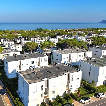Sanpietro Homes 296 Апартаменты Plazhi San Pietro