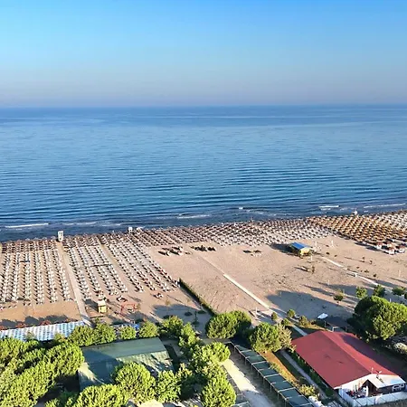 Splendid Stay In San Pietro Beach